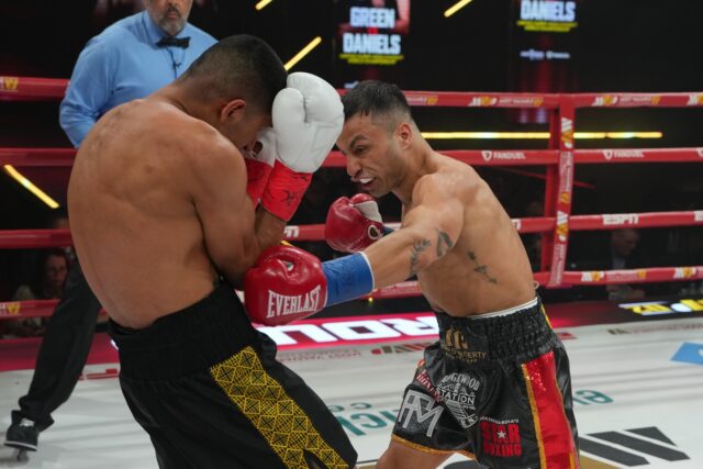 🚨RECAP🚨

⭐️🥊 Joe DeGuardia’s Star Boxing’s Alex Vargas returned from the longest layoff of his professional career this past Friday April 17 and made a statement under the bright lights of Madison Square Garden by defeating previously unbeaten Rani Jalomo in a high-tempo battle in which the Bellport Long Island native showcased poise, pressure, and ring maturity to preserve his unbeaten record and move to 15-0.

#StarBoxing #MVP #MostValuablePromotions #BaumgardnerShin #boxing